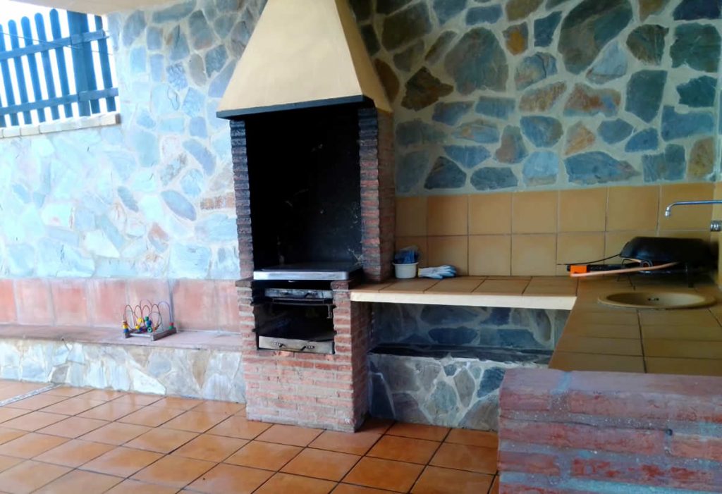 barbacoa-casa-rural-sierra